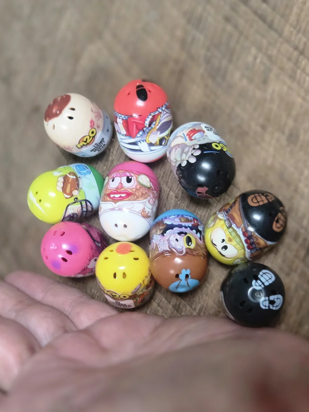 Mighty Beanz Beach Crab Incl. 10 Mini Beanz. ~ Bin S
